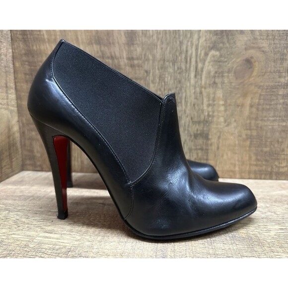 wChristian Louboutin Women  8.5  38.5 black leather booties with sole protection - Picture 1 of 16